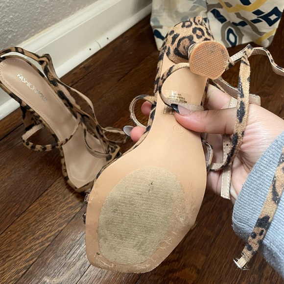 Heels - Picture 2 of 3